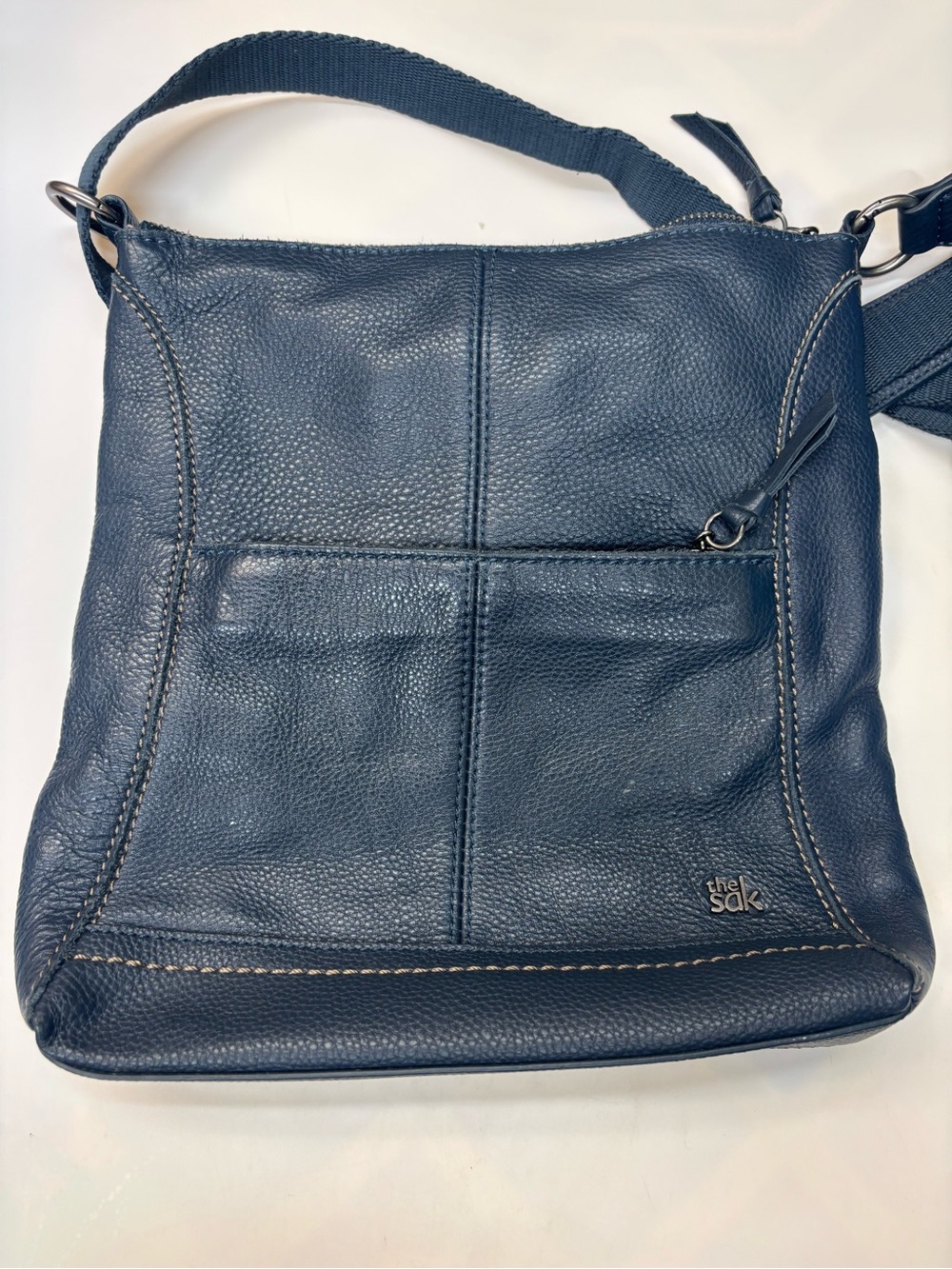 The Sak Navy Iris Leather Crossbody Purse EUC 3 interior and 2 exterior pockets